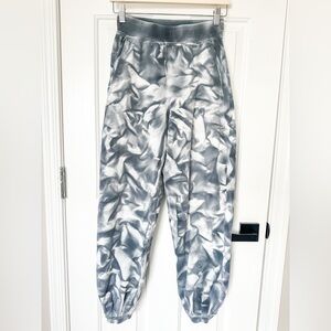 Lululemon LA Tapered Leg Joggers Women’s - Small